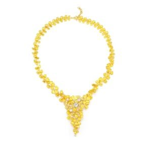 主 A profusion of flowers